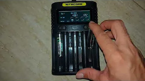 HONEST review of the NITECORE UMS4 Intelligent charger