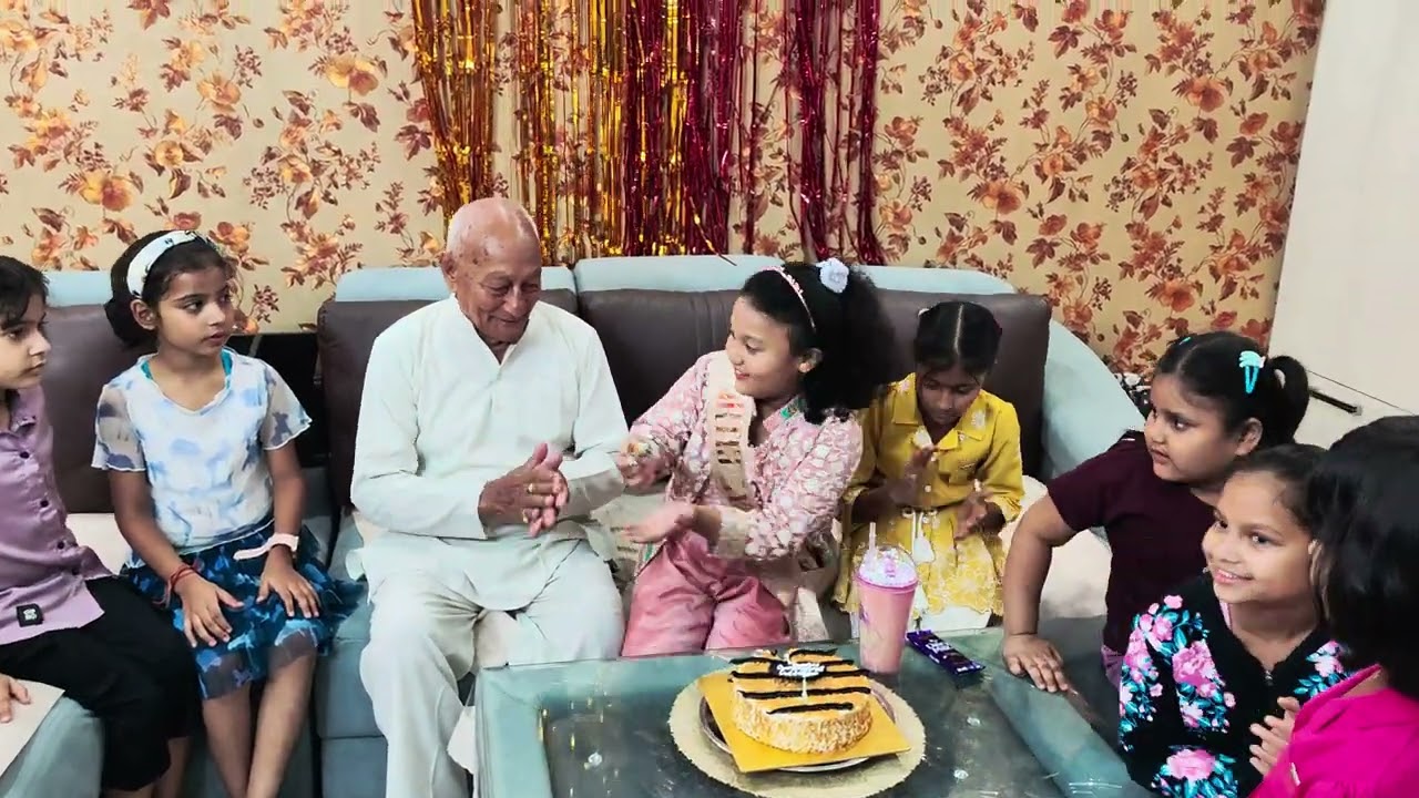 Mahi Birthday cake cutting ceremony 