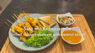 Köstliche „Sate Gai“ Spieße mit Erdnusssoße / delicous Sate Gai skewers with peanut sauce