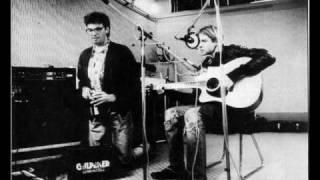 Nirvana - Here She Comes Now (Live Acoustic Radio Session 1991) chords