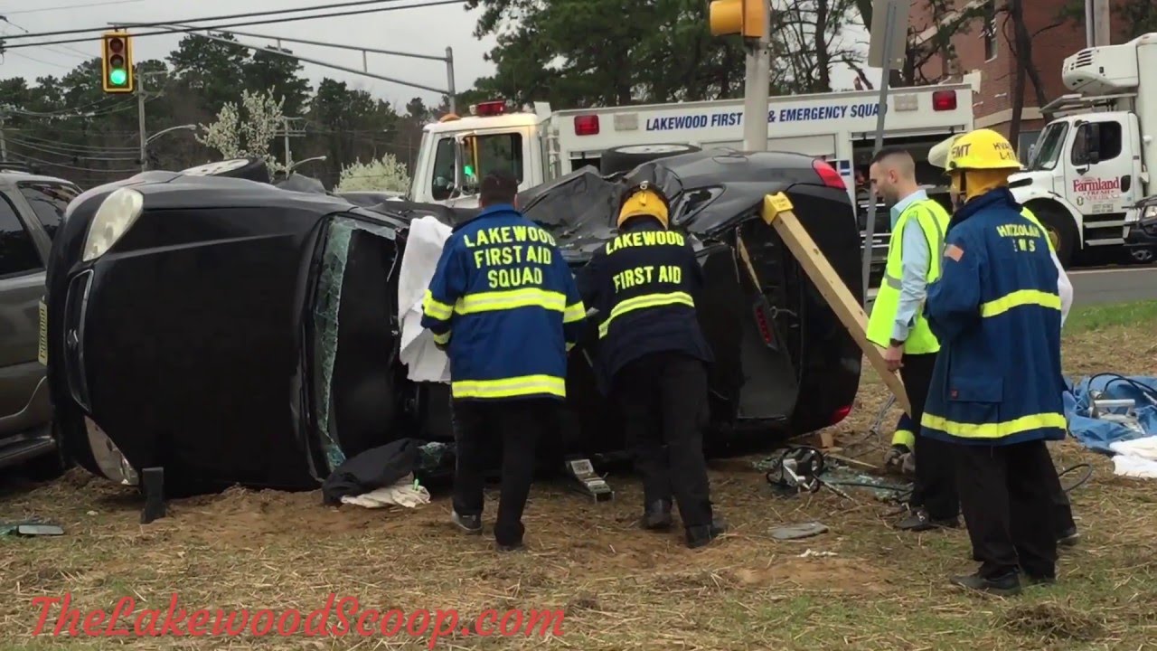 Extrication Scene Oberlin Ave Cedarbridge Ave LFA Hatzolah