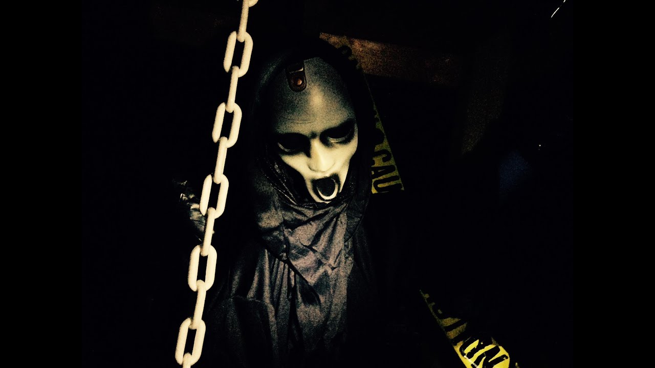 Urban Legends 2015 Haunted House | Halloween Display 2015