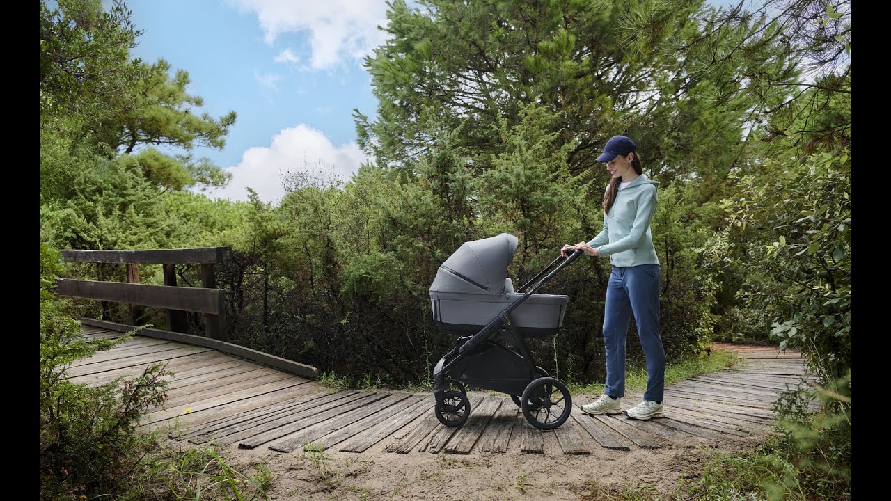 Aptica XT | Where Nature Begins | Best 2026 All-terrain stroller