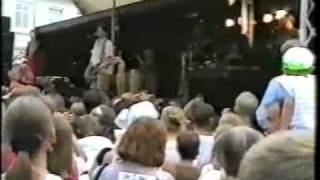 The Kelly Family - Good Neighbour- Papa cool streetlife 1994.wmv