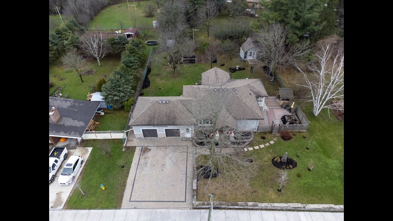 985 Parkhill Rd W YouTube