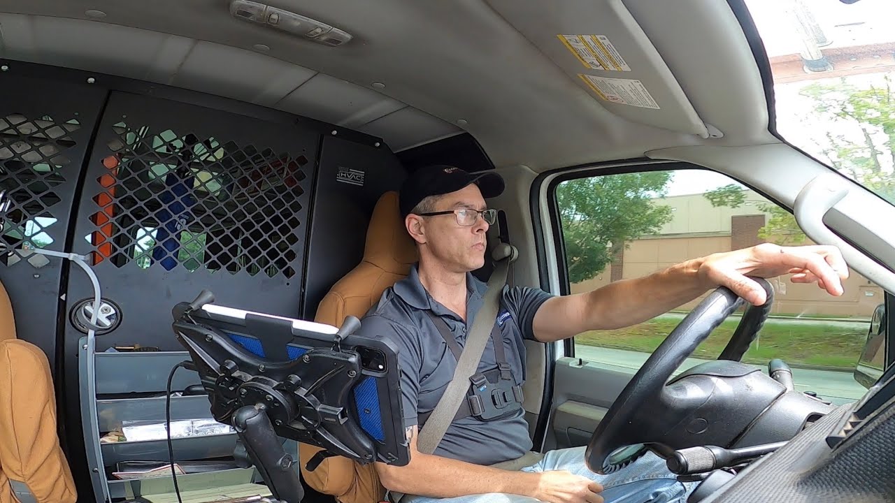 3 звонка, день из жизни специалиста по системам отопления, вентиляции и кондиционирования воздуха...