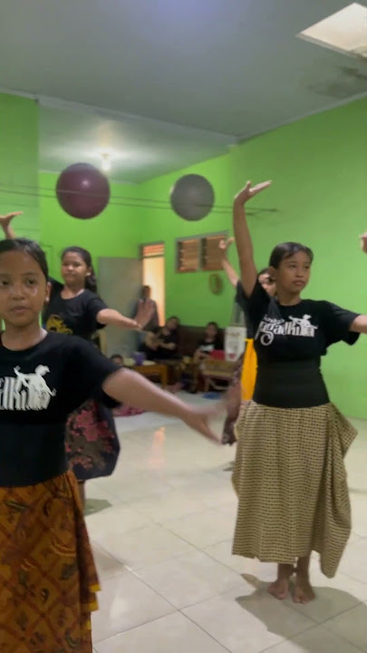 Download lagu Anak kecil belajar menari | Tari Jaipong Aduh Manis #tiktok #dance #trending #hits #highlights