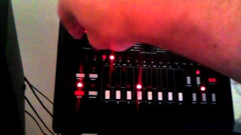 x0xb0x - Ultrasonic Check your head - tb303