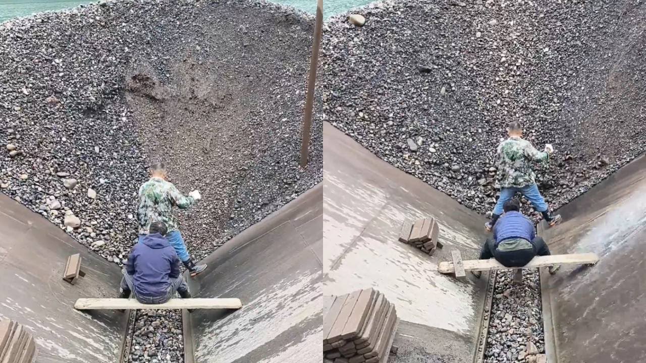 Cargo Ship Unloading Pebbles So Smooth | Easy & Worry-Free Relaxing Unloading