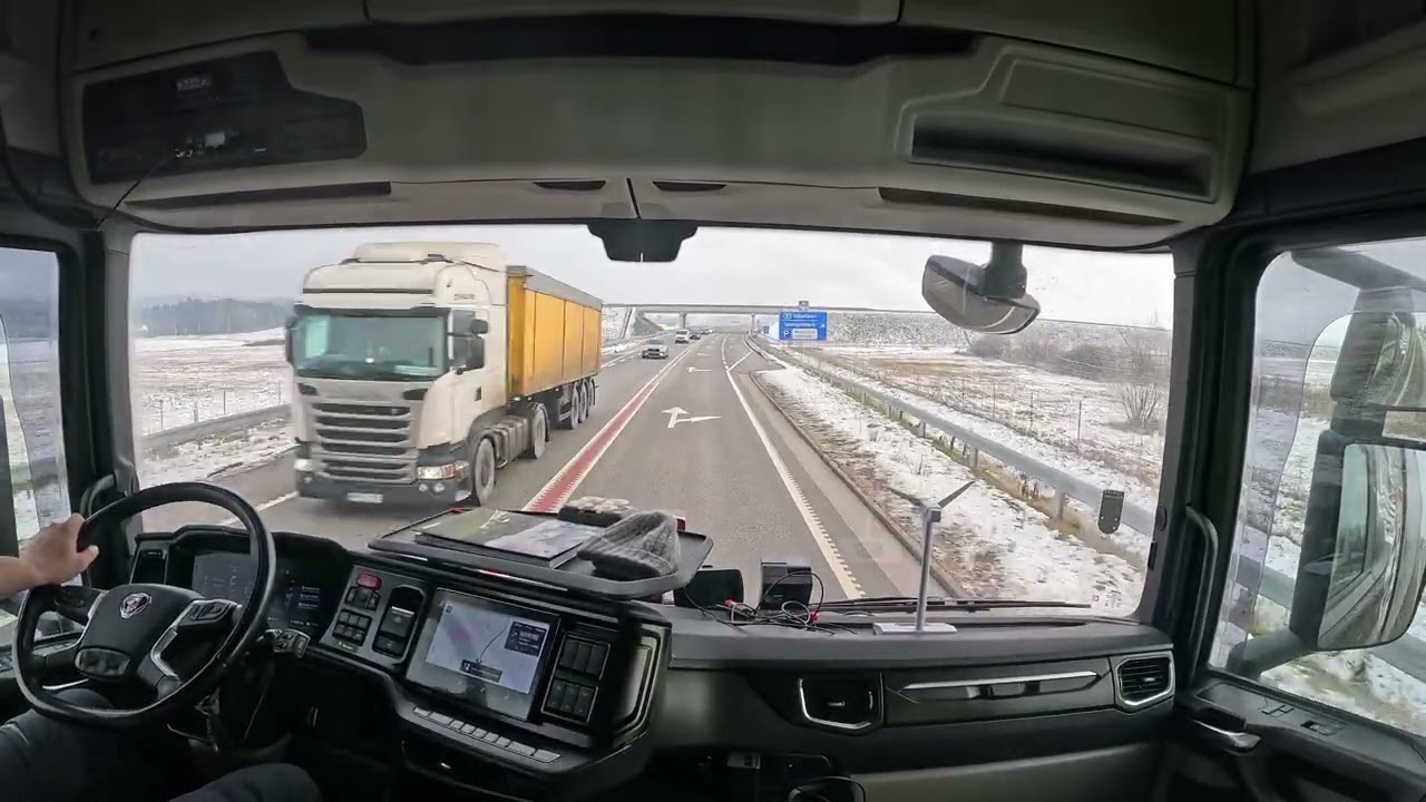 Border from Austria to Hungary. Route S7 to M80 // Cabin View