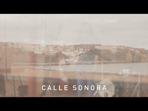 在 YouTube 上觀看「Calle Sonora | Mississippi Queen & The Wet Dogs - NYC」