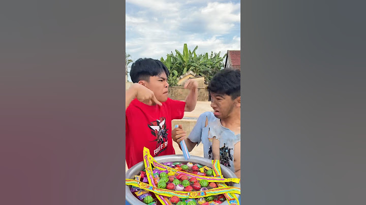 The greedy older brother wanted to take all the food of his younger brother😠💔🙏🏻👨🏻‍🦲😱