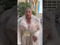 Queen Latifah Takes on the Cold Vegas Weather Before the AMAs 🤯