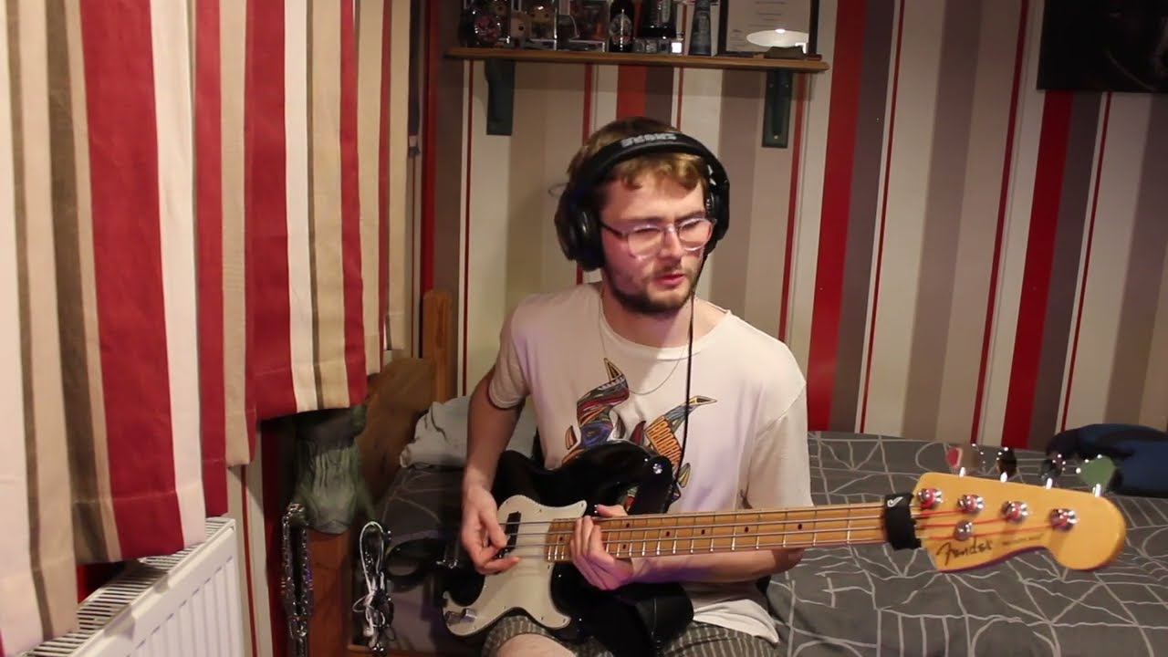 Nootmare (K-I-L-L-I-N-G) Meow! by Psychedelic Porn Crumpets. (Bass Cover)