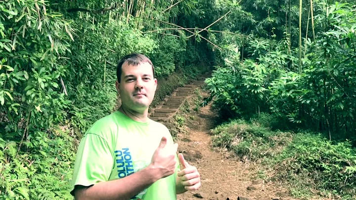 Hiking Manoa Falls With Raymond Mullins