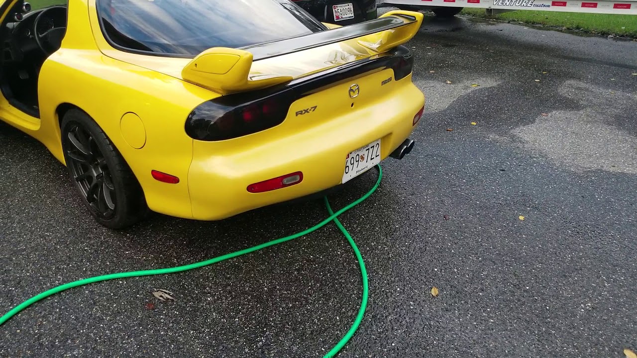 New 93, Rx7 R1, cold start. - YouTube