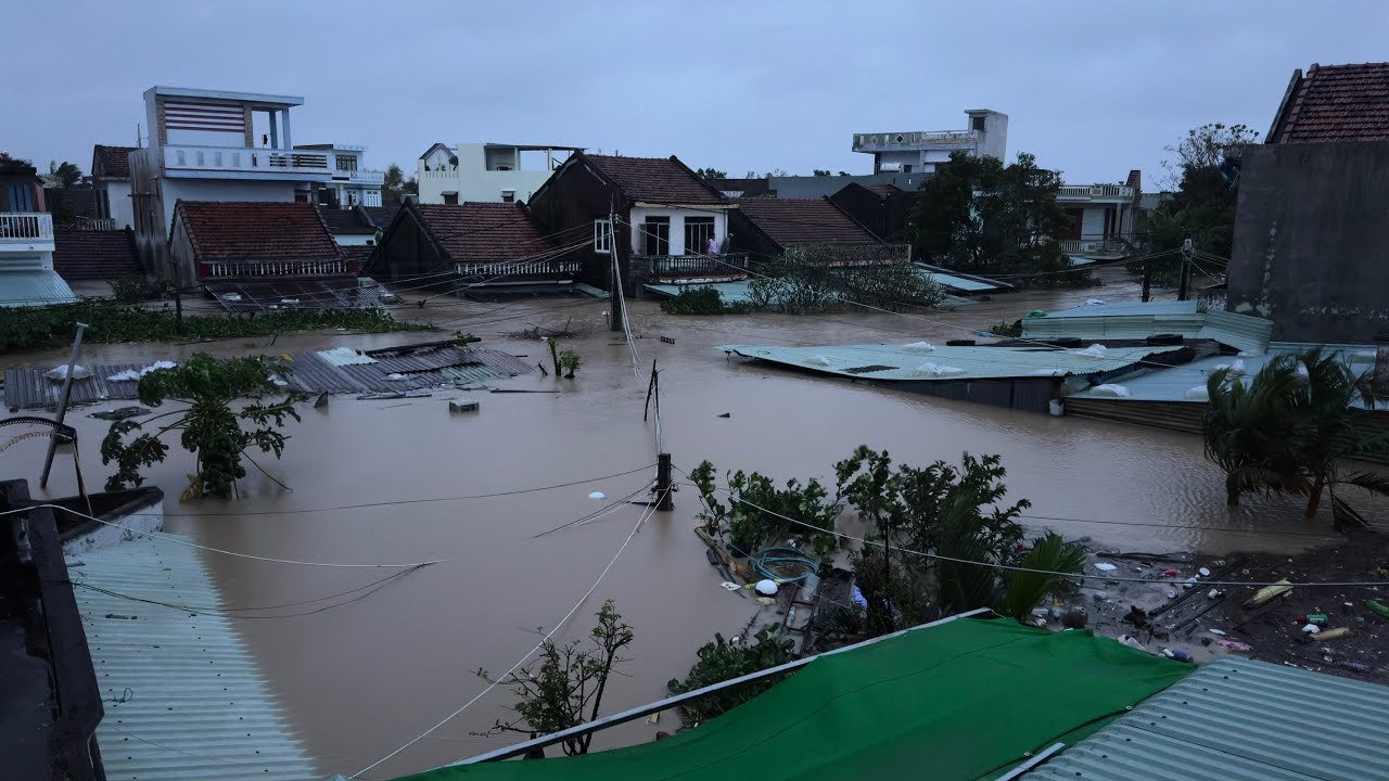 Lũ Lụt Lịch Sử 2025 