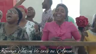 Amen gloire,vin beni nanm nou avèm nan yon kout adorasyon kap fènanm nou  byen,vin balansel sou vi n