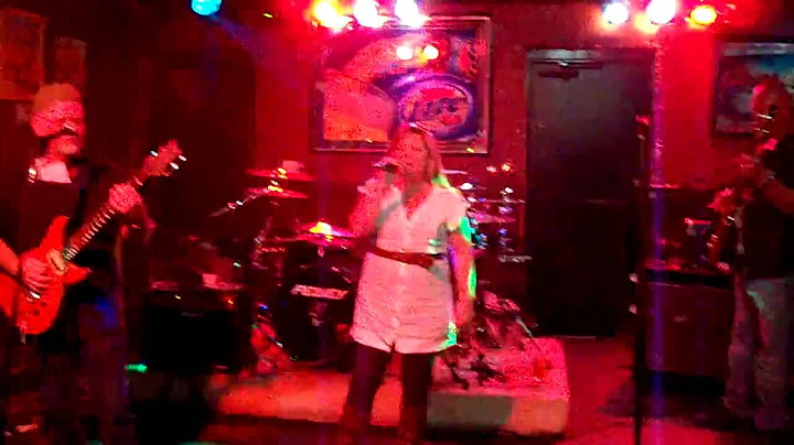The Alibi Band with Jennifer Swenson singing Heart...
