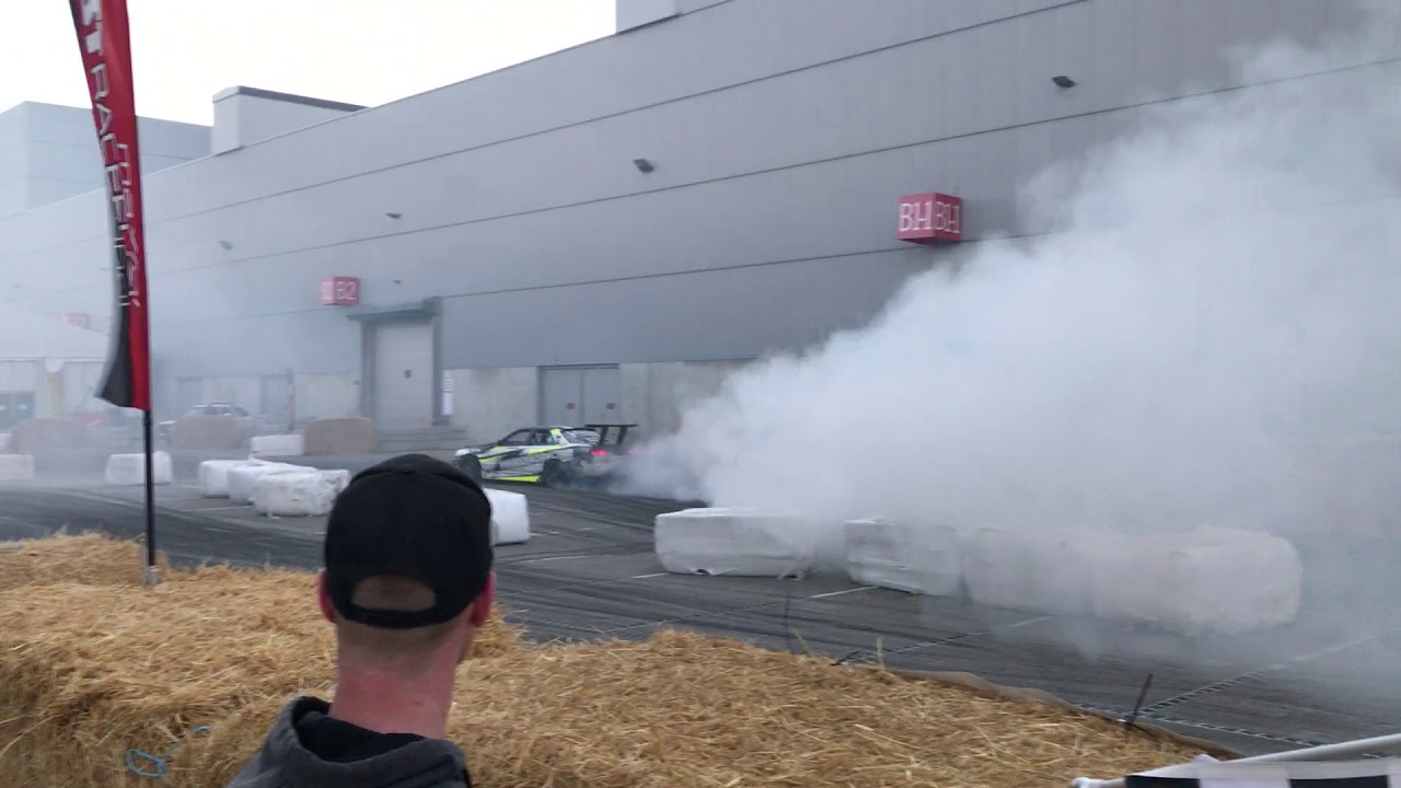 CRAZY Nissan Skyline R34 2JZ @ Oslo Motor Show 2018