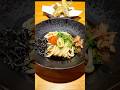 注文殺到!秋刀魚と巨大舞茸天の豪快手打ちうどん