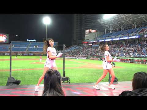 20210323桃猿開幕戰 學妹初登板  林襄 李芳 球員應援林泓育 Rakuten Girls 樂天女孩
