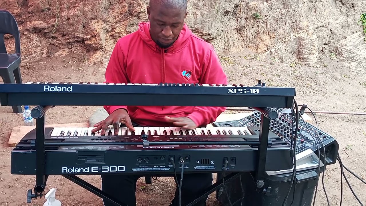 Roland E-300 + Roland Expandable Synthesizer XPS-10_ Bass🔥🔥Powerful - Talente