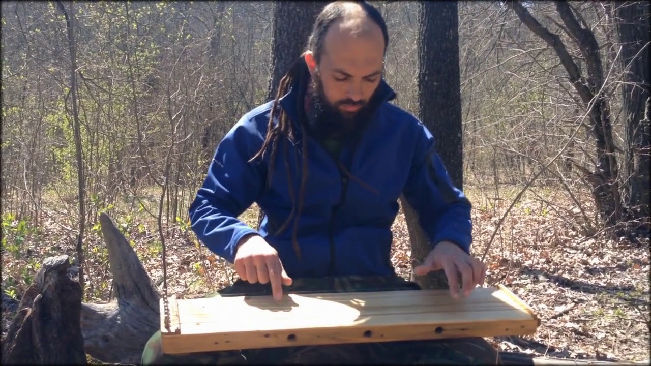 Poloe derevo - mini monochord (zither) - sound sample