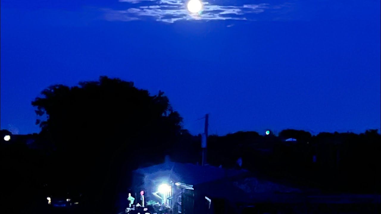 Switching rooms for 24 hours *HAD TO PAUSE THE VIDEO BC SAIDIE TEXTED ME SAYING "ITS AN EMERGENCY "!