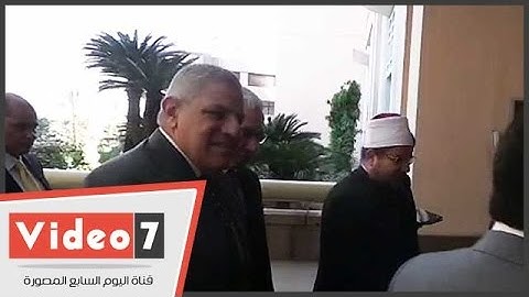 بالفيديو.. وزير الأوقاف يستقبل «محلب» قبل بدء فاعليات المسابقة العالمية للقرآن الكريم
