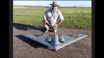 Freewing B-2 Bomber in action at Irene Radio Flyers (4K video)