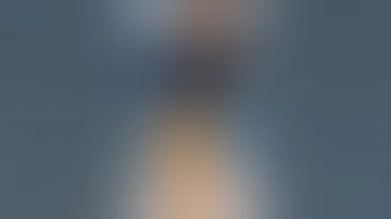 بنت جميله تبين طيزها 