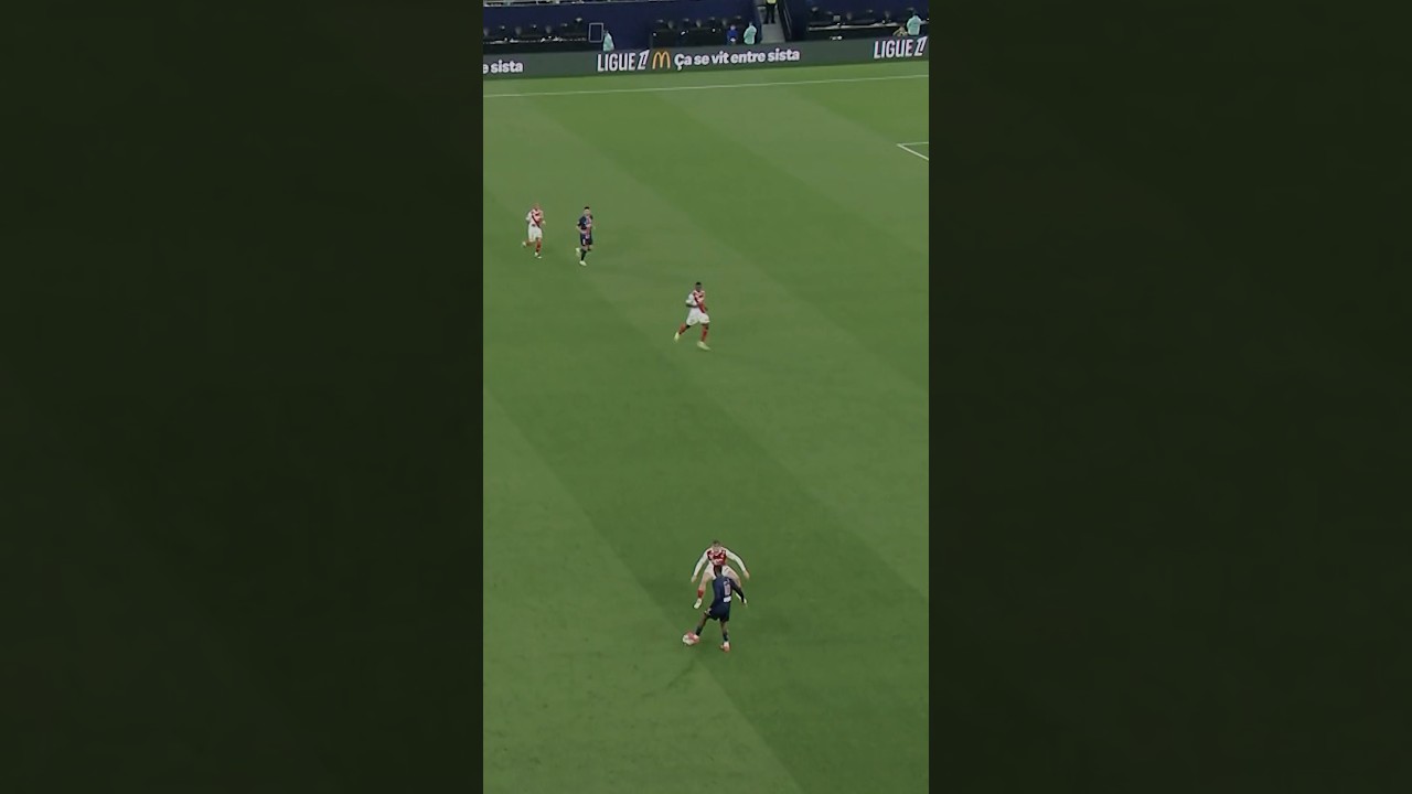 Perfect first touch 🧲 #PSG #Dembélé