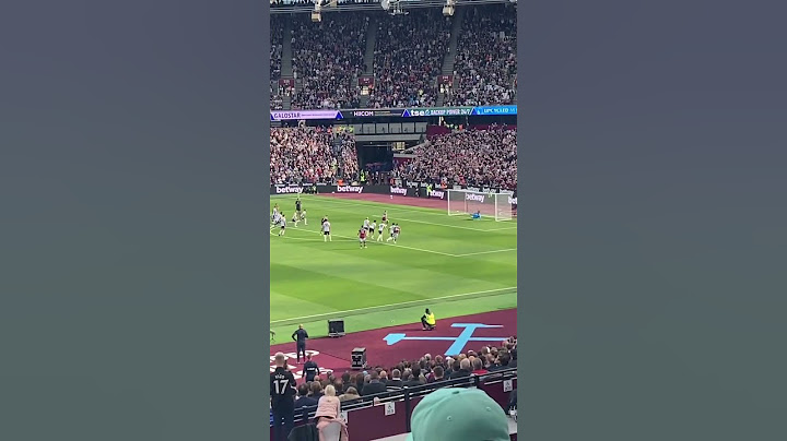 Bowen taking a penalty #football #westham
