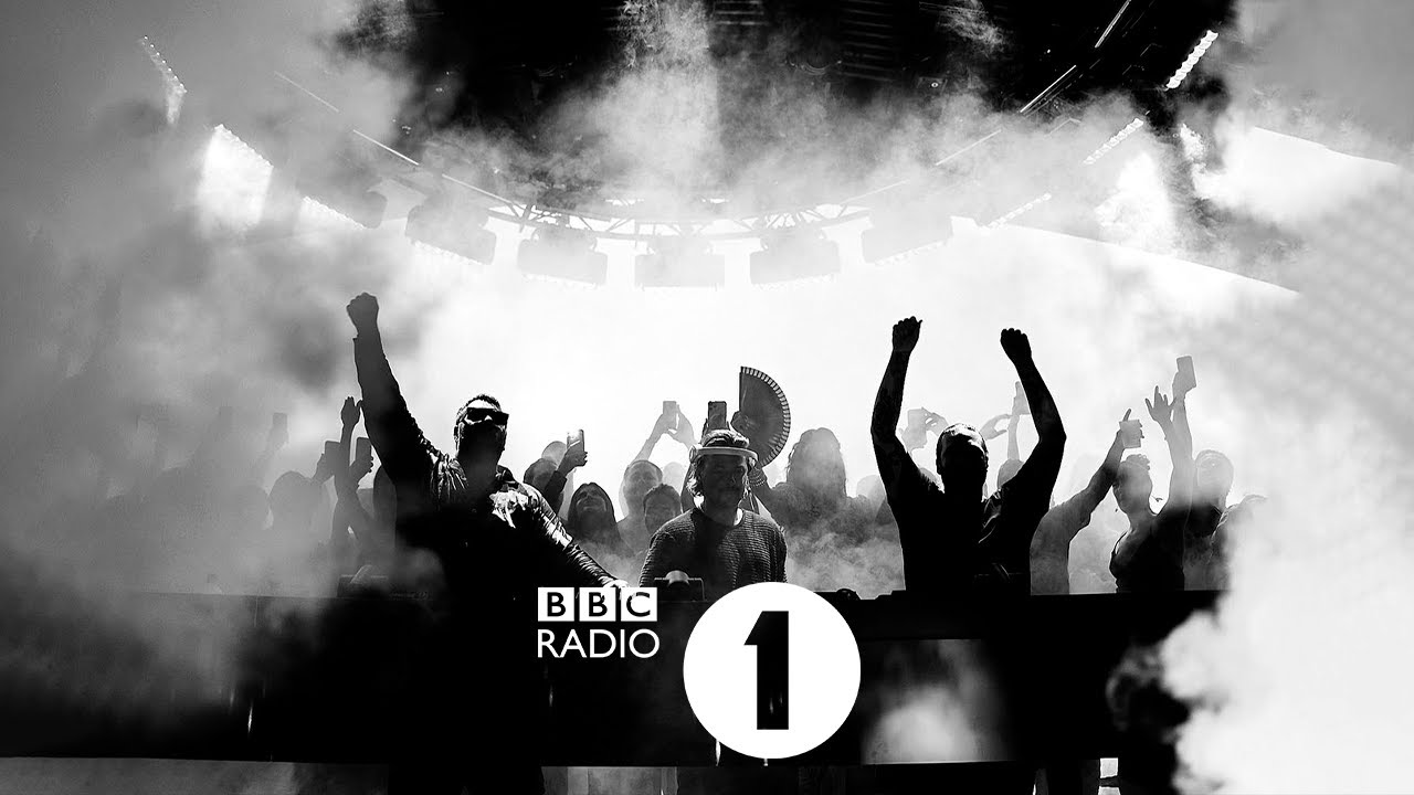 Swedish House Mafia - BBC Radio 1 Essential Mix 2022 (Ushuaia Beach Club  Ibiza, Spain) - YouTube