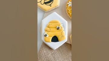 Beehive Royal Icing cookie #royalicing #royalicingcookies #cookiedecorating