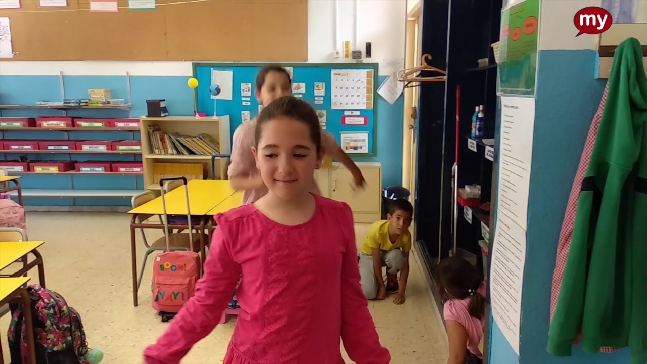 An Extracurricular activity with 3rd grade @ Escola Folch i Torres