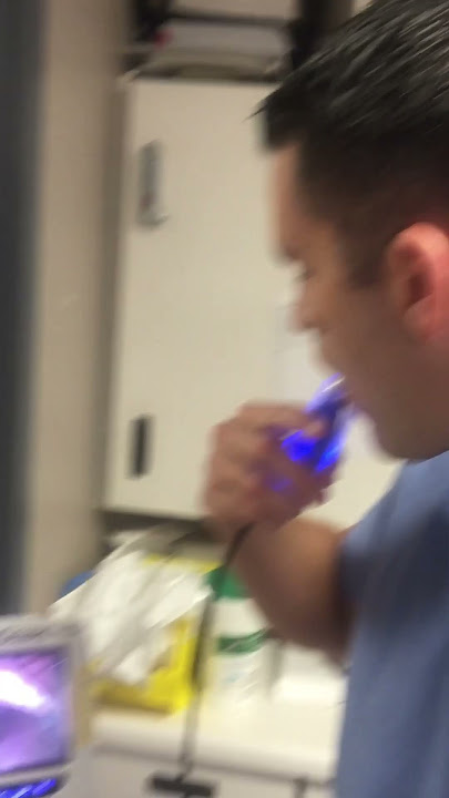 Self glidescope laryngoscopy
