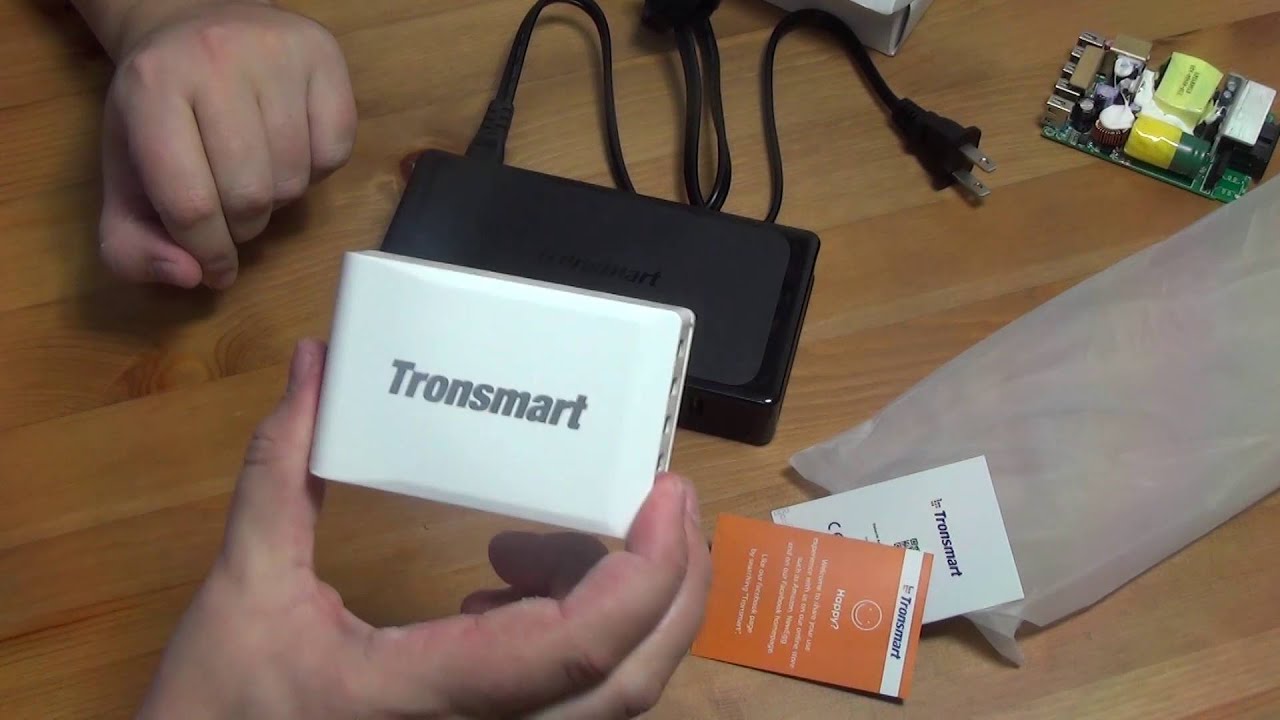 Tronsmart Titan UC5F - быстрое и умное зарядное на 5 портов