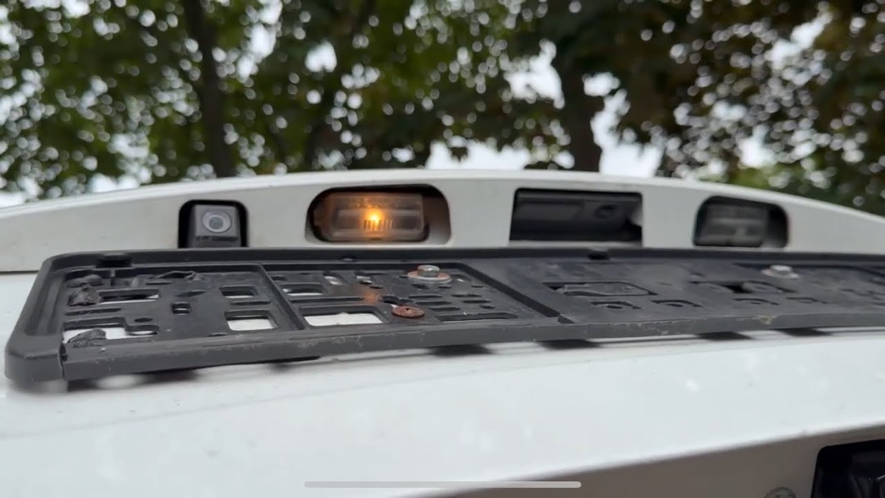 2013 Toyota Yaris Hatchback - Licence Plate Lightbulb Replacement (Mk.3/XP130)