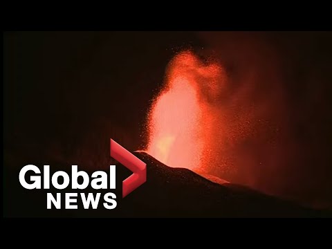 La Palma volcano eruption continues on Canary Island | FULL