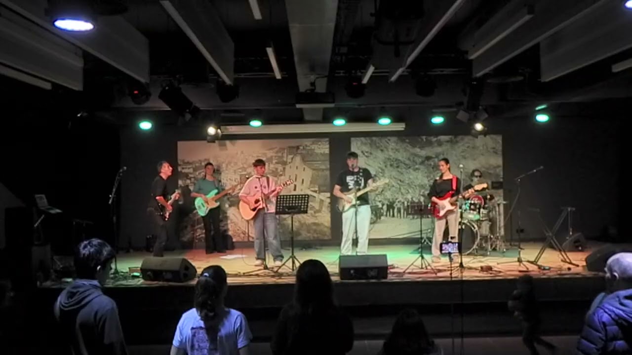 3 Primers divendres de Maig  ?