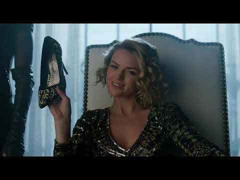 Gotham s03e16 kneeling