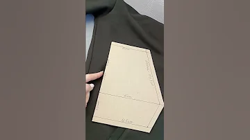 Размер кармана Кенгуру на худи.