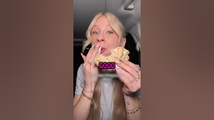 Are Walmart's Giant Cookies Better Than Crumbl?