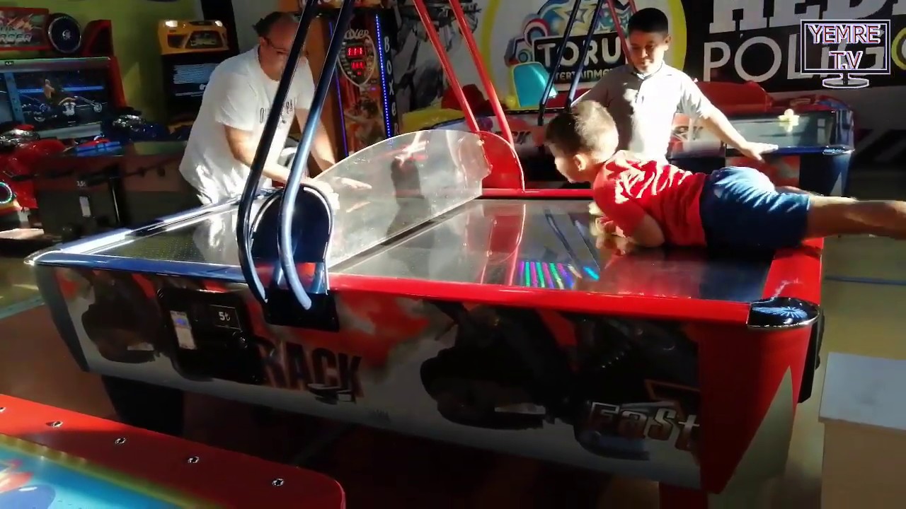 Air hockey challenge. Ertuğrul ile air hockey karşılaşması. iddea büyük