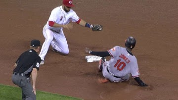 BAL@CIN: Barnhart nabs Jones at second after review