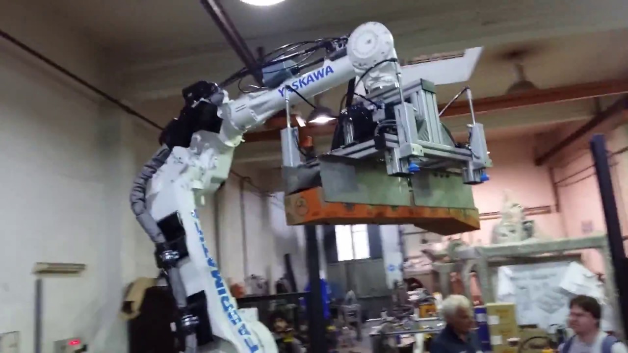 Paletizador de cajas Yaskawa- Palletizer for Cases