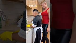 **”Dating A Pro Wrestler: Hilarious Kitchen Moment & Foot Rub Demands 😂💪\