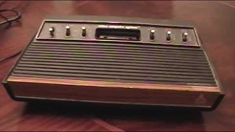 Atari 2600 4 Switch Model & 6 Switch Model - Comparison